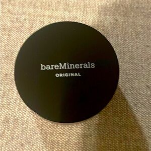 Bare minerals original loose foundation spf 15. Fairly light 03. New.
